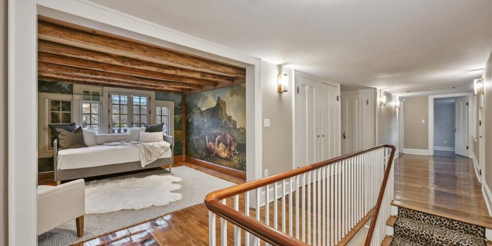 4 Bedrooms Historic Modern House For Sale