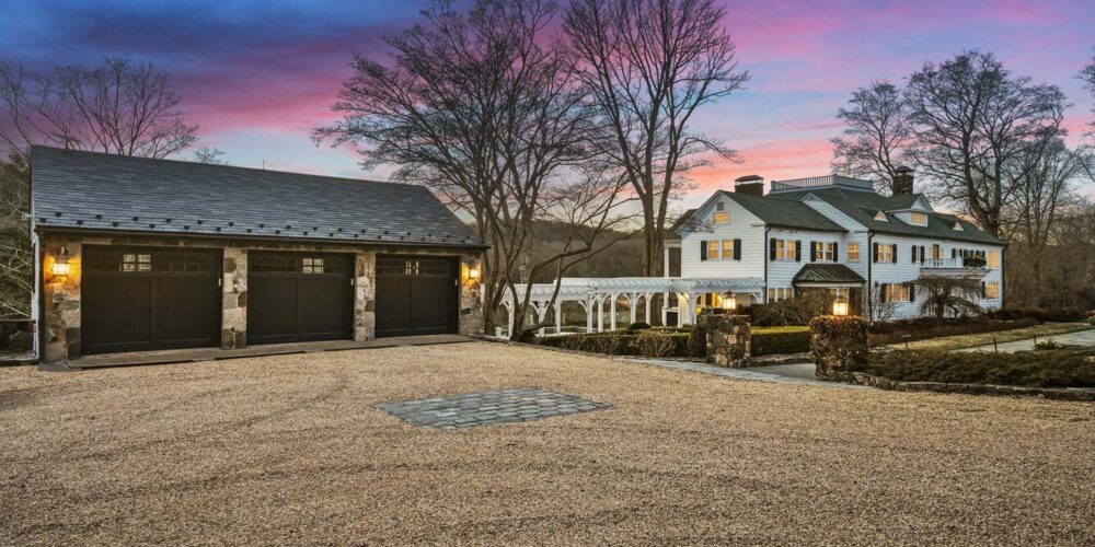 Modern Luxury Estate For Buyers CT