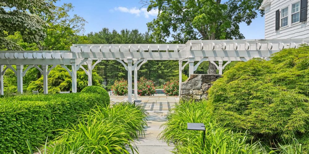 Pergola Comfort Amenities