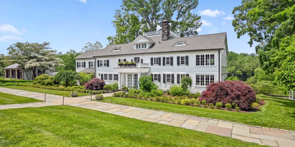 Upscale Home Near Yale